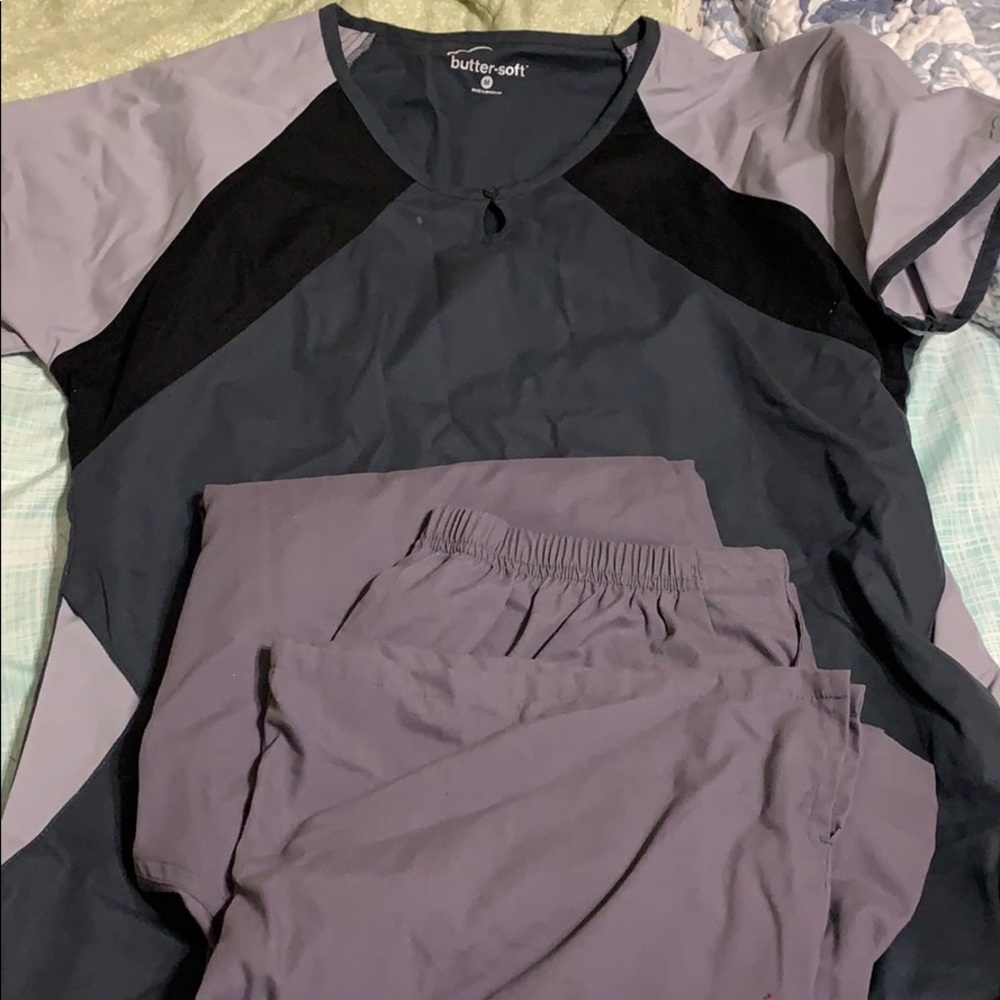 Medium scrub set